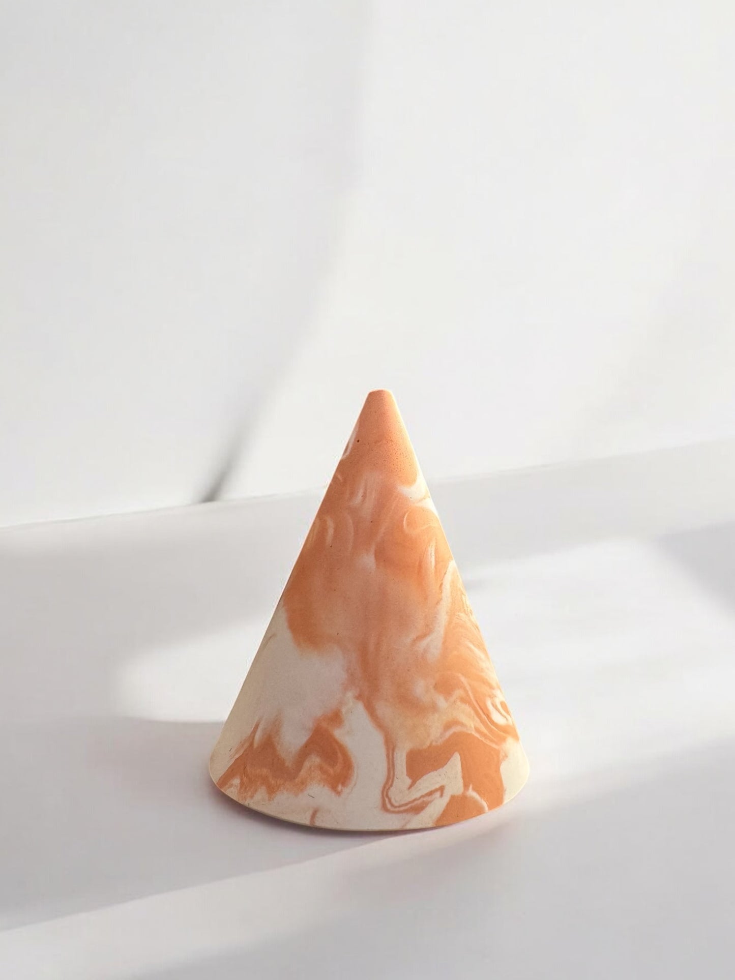 terracotta- white marble XS