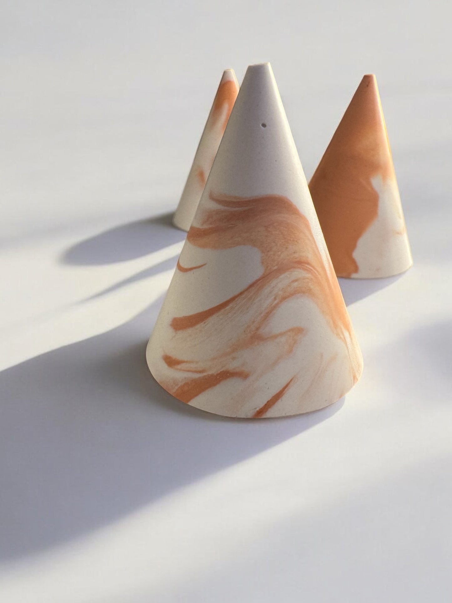 terracotta- white marble XS