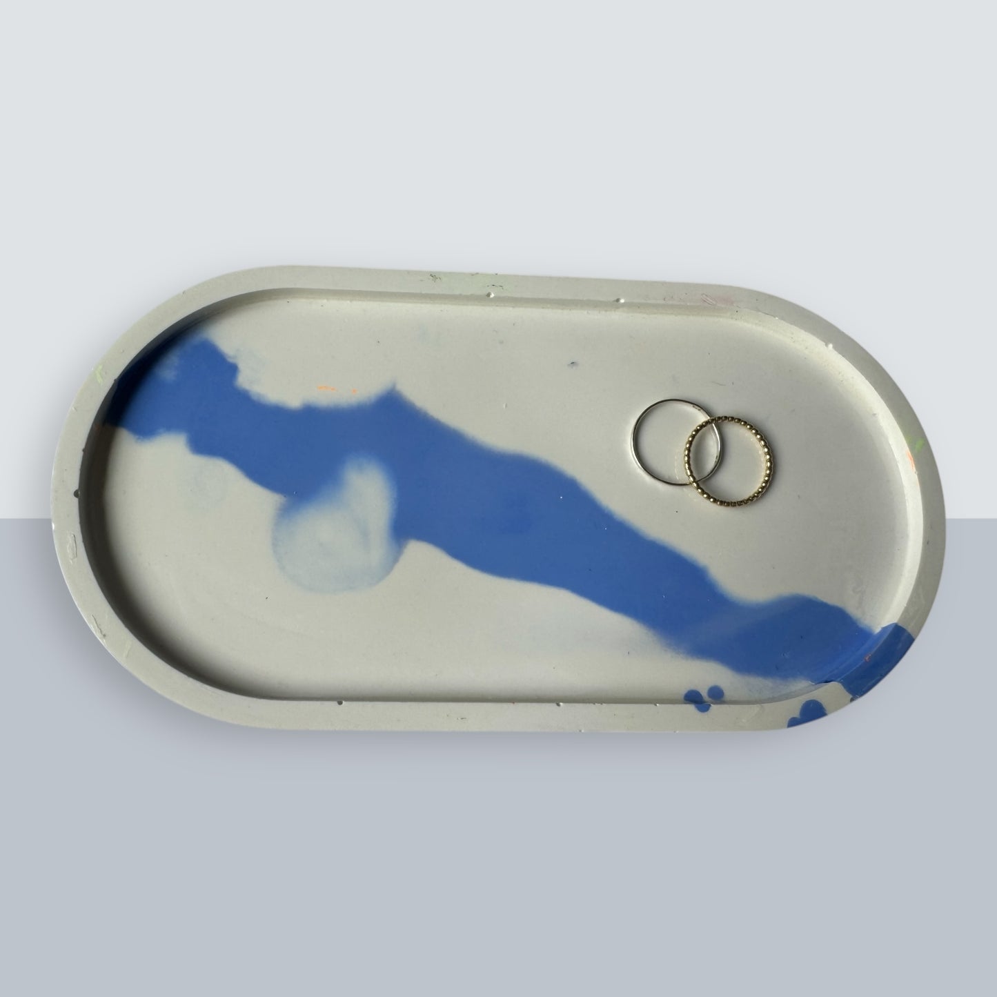 weiß- blau