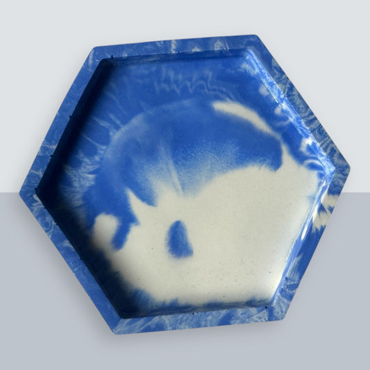 blau- weiß marmoriert