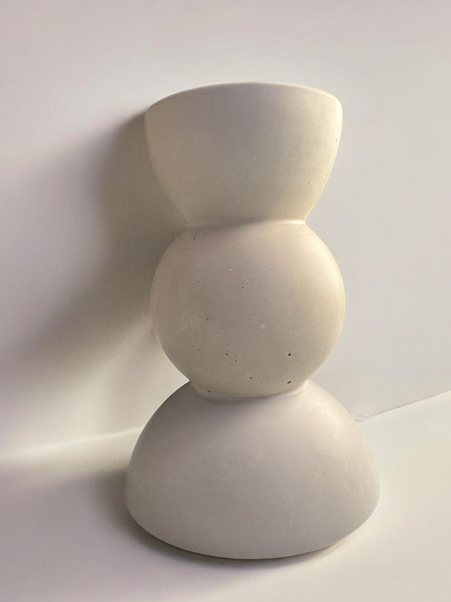 beige- grau